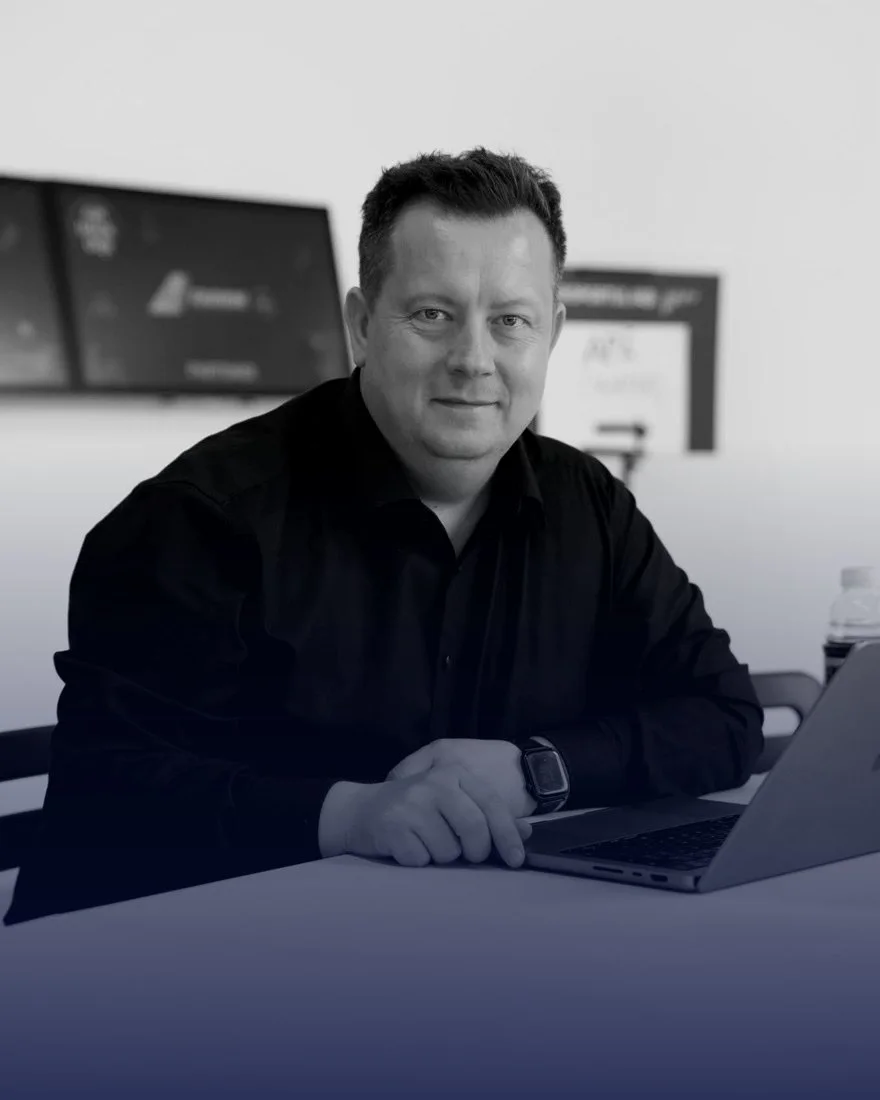 Cătălin Scripcariu, fondatorul WPMYWAY, la birou